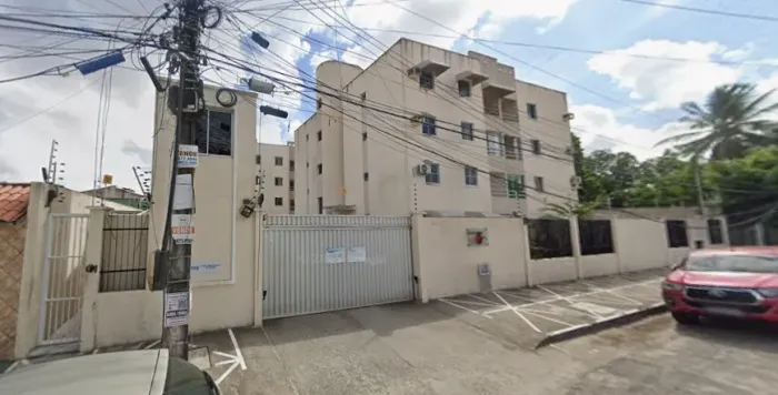 APT 046, Condomínio Cabral Veras, Apartamento com 03 quartos no térreo, 02 banheiros