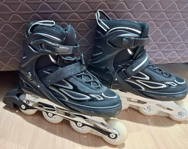 Patins ajustáveis número 38