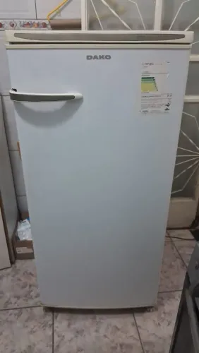 Geladeira Dako 280 litros usada 