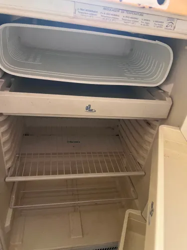 Frigobar electrolux