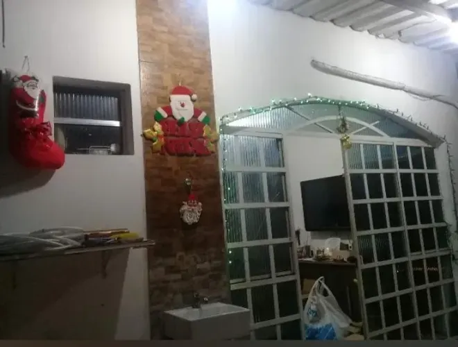 Portão de Ferro Medida 2.30 L x 2.15A - 4 folhas sendo apenas as 2 do meio móvel, as later