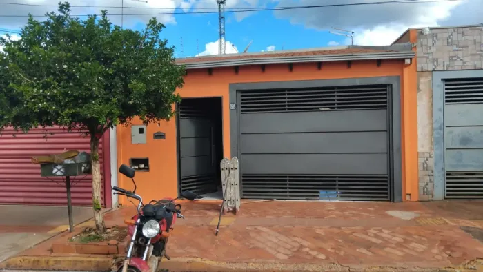 Linda casa no bairro Columbia saída para Cuiabá perto do shopping bosque dos ipês,