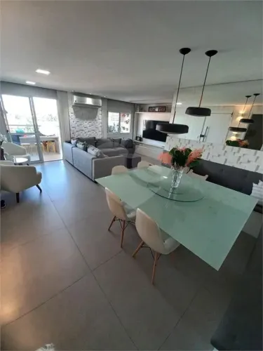 Apartamento de 125m² com 2 dormitórios e 2 vagas mobiliado para alugar no Morumbi