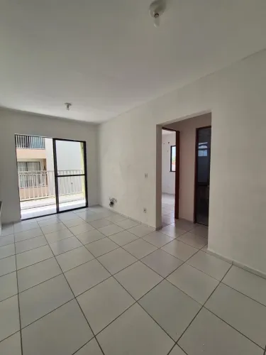 ALUGO APARTAMENTO NO TURU NO COND JARDINS DO TURU I