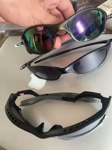 3 óculos Oakley