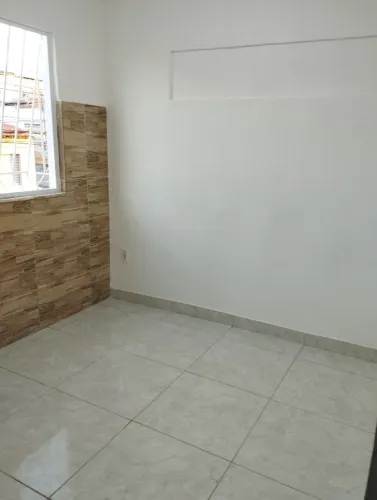 Alugo Apartamento de 2 Quartos JÁ COM ÁGUA (10m³)E ENERGIA (150kwh/mês) INCLUÍDAS. 