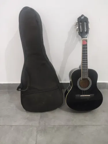 Cavaquinho em ótimo estado! Oportunidade única!!!