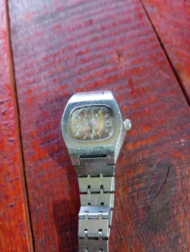 Relógio digital ano 1970 a1980 fábrica para colecionador