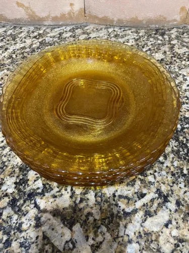 Pratos antigos de vidro!