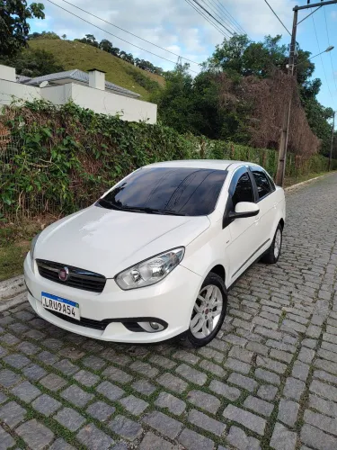 Fiat Grand Siena Essence Dual. 1.6 Flex 16V 2015