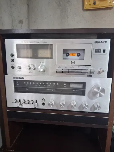 Receiver gradiente modelo 1200 funcionando perfeitamente, tape deck CD2500 não funciona