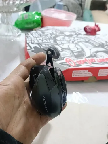 Carretilha Curado200 XG lado Direito