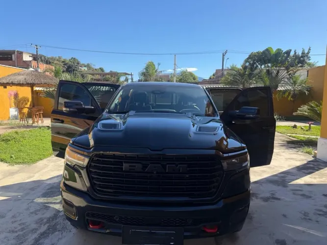 Ram 1500 Laram. Night ED. Bi-TB 3.0 4X4 Aut. 2025