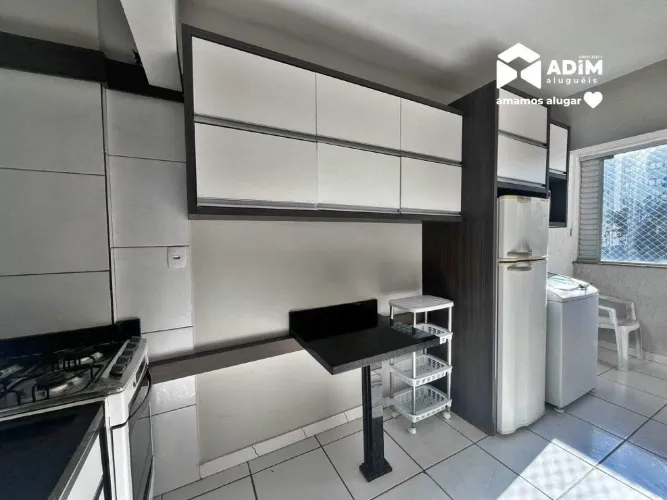 Apartamento 1 quarto semi- mobiliado a poucos metros do Mar em Balneário Camboriú