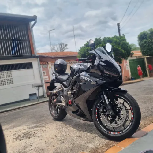 Cbr650r 2024 pra venda ou troca