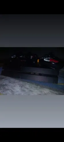 Ps4 acompanha jogos e dois controles 