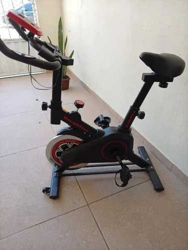 Bike Ergométrica nova