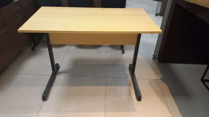 Mesa para escritório ou estudos