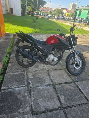 Vendo moto yamaha factor 2021 toda em dias só no ponto de transferir  aceito cartão 