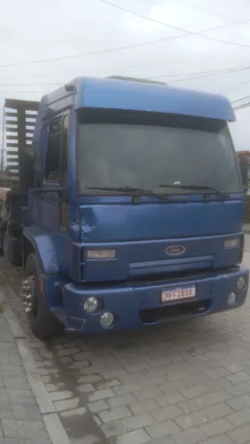 Cabine Ford cargo 2428
