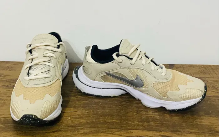 Tênis Nike Original Air Zoom Division Oatmeal Bege Semi-Novo