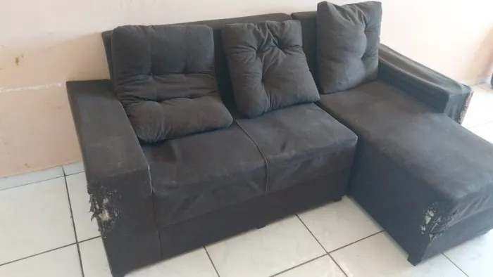 Sofá com avarias