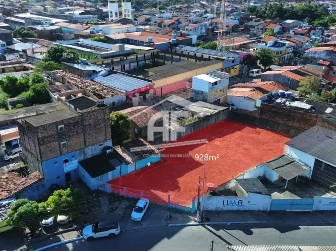 Excelente área comercial à venda em frente à rodoviária de Maceió com 928m²