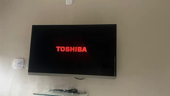 TV (não é SMART)