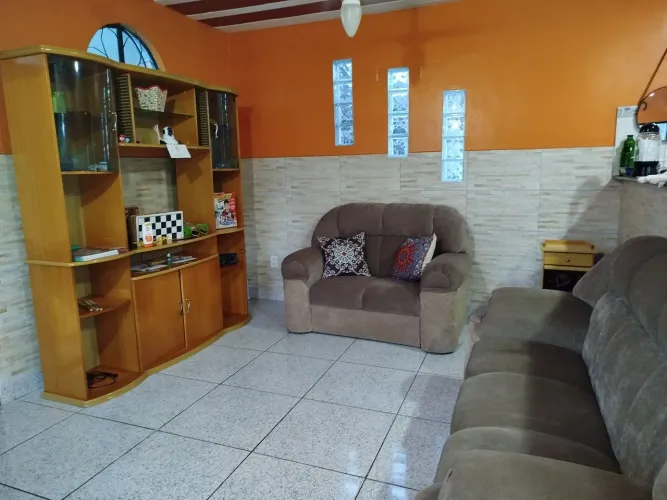 Vendo sofá e estante em vale das pedrinhas
