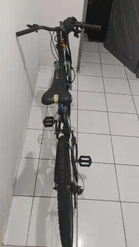 Bike semi-nova só faltando a câmara de ar preço negociável pra vender rapido