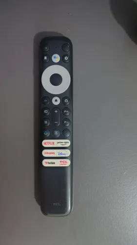 Televisão de 65 Polegadas a venda, obs a teve tá com led danificado,