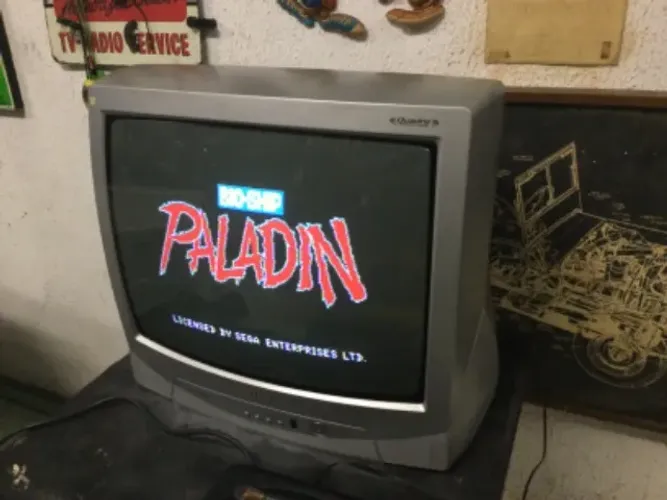 Tv antiga de tubo  semp para vídeo game antigo 