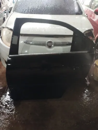 Porta do Jetta lado esquerdo traseiro conservado 