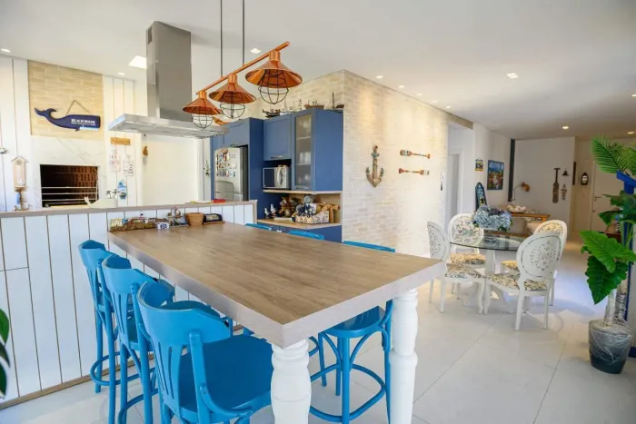 Apartamento à venda no Ed. Heliconia na Praia Brava