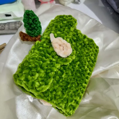 Porta-moedas de crochê em formato de maçã verde