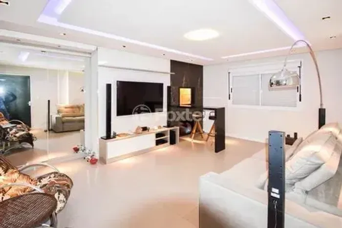 Vendo cobertura, com 198 m²,  3 quartos, 2 vagas. No bairro N.S. das Graças, em Canoas-RS