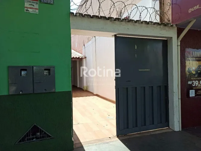 Casa para alugar, 3 quartos, Jardim Patrícia - Uberlândia/MG - Rotina Imobiliária