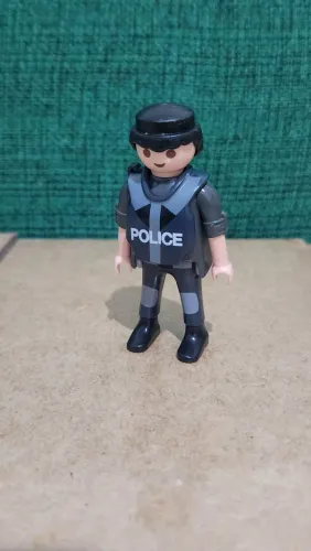 Playmobil Figura Policial - City Action -Geobra