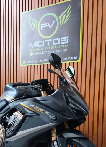 HONDA CBR 650R CINZA 2023 - IMPECÁVEL 