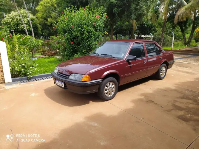 Chevrolet Monza GL 2.0 Efi/sl/l/650/club/barc.2e4p (álcool) 1993