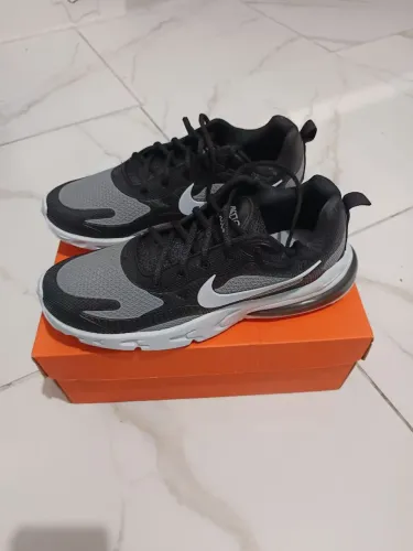 Tênis Nike Pegasus N: 42
