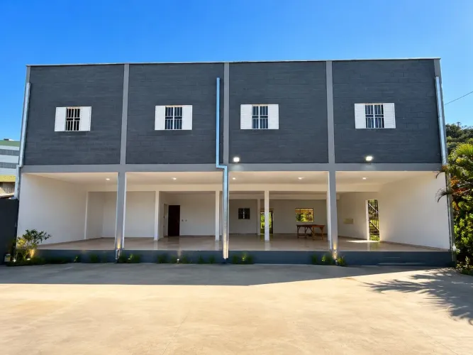PRÉDIO COMERCIAL