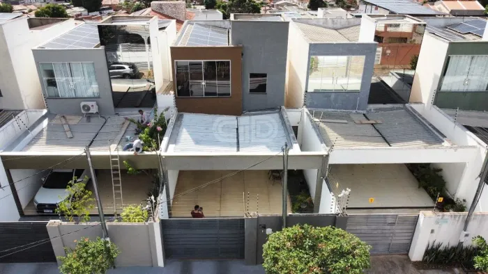 Sobrado com 3 Suítes e Energia Solar no Dom Aquino