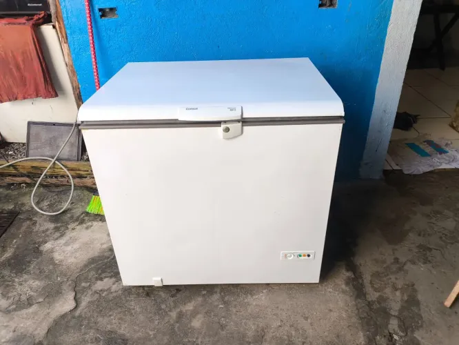Vende-se freezer Consul