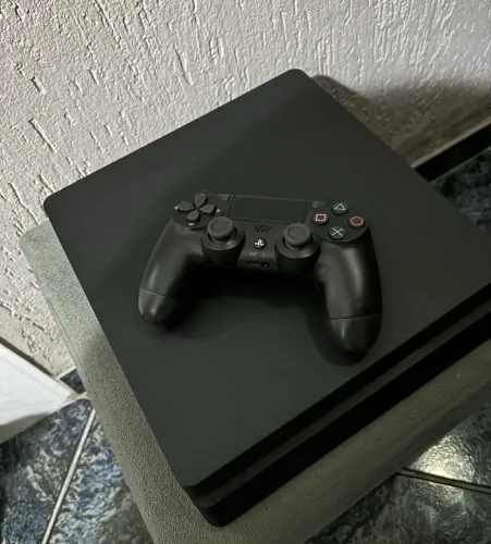 OPORTUNIDADE!!! PlayStation 4 Slim 500gb