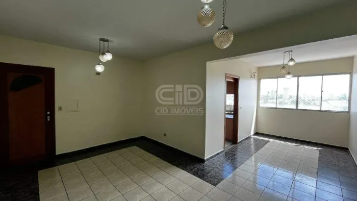 Apartamento com 3 Quartos no Edifício Bandeirantes
