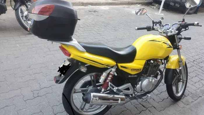 Suzuki GSR