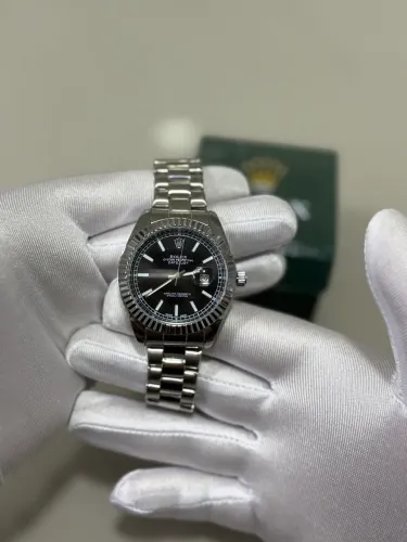 Relógio Rolex preto/prata aprova d?água 
