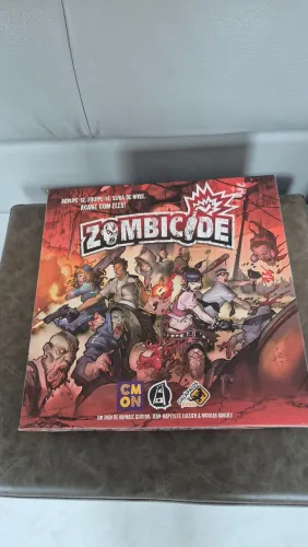 Jogo Zombicide Galápagos utilizado poucas vezes