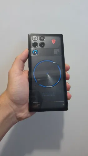 REDMAGIC 11S PRO 16/512  - NOVO